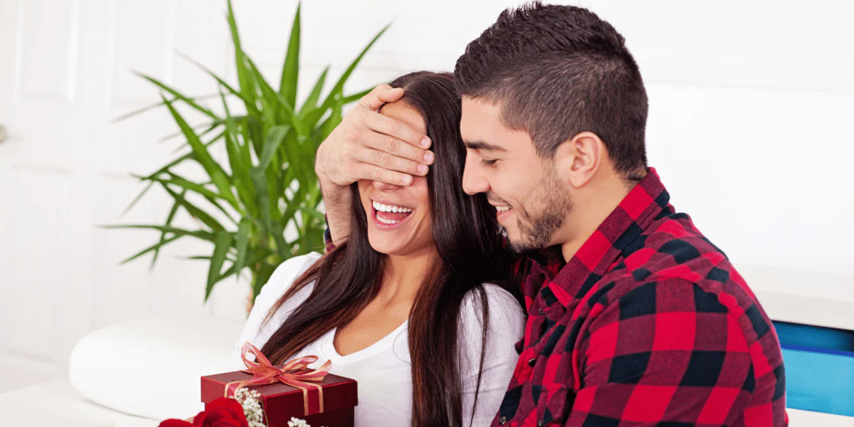 Valentine's Day Gift Ideas for 2024 - Gifts for Girlfriend, Boyfriend, Wife  or Husband