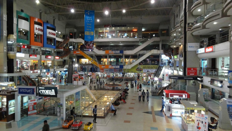 Top 10 Popular Shopping Malls in Ahmadabad - With Photos